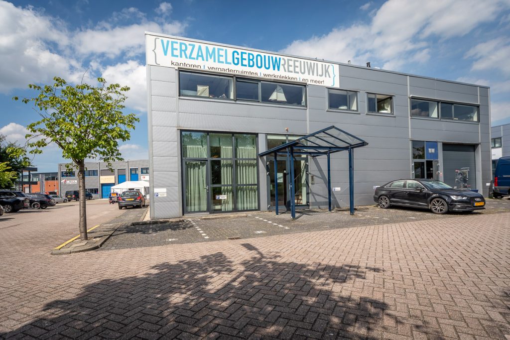 Ingang verzamelgebouw Reeuwijk